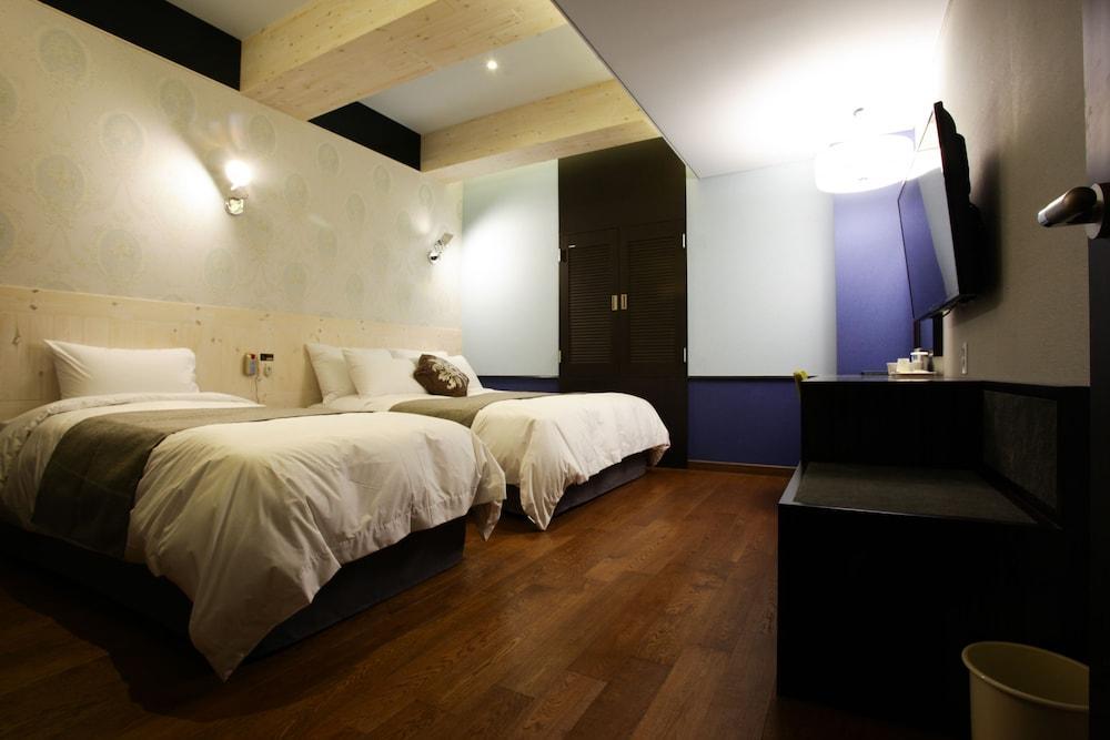 Karak Tourist Hotel Seoul Exterior photo